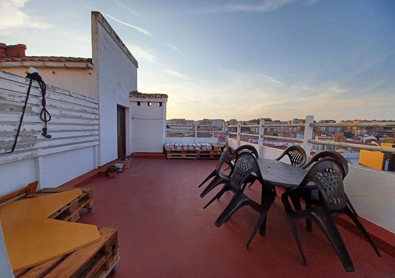 Habitaciones En El Atico De Tona Mirando A La Bahia De Santander Exterior foto